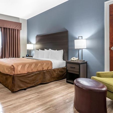 Quality Inn & Suites Demopolis Ngoại thất bức ảnh