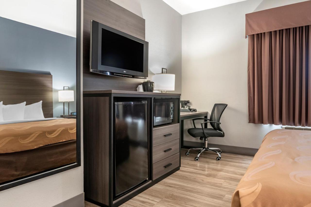 Quality Inn & Suites Demopolis Ngoại thất bức ảnh