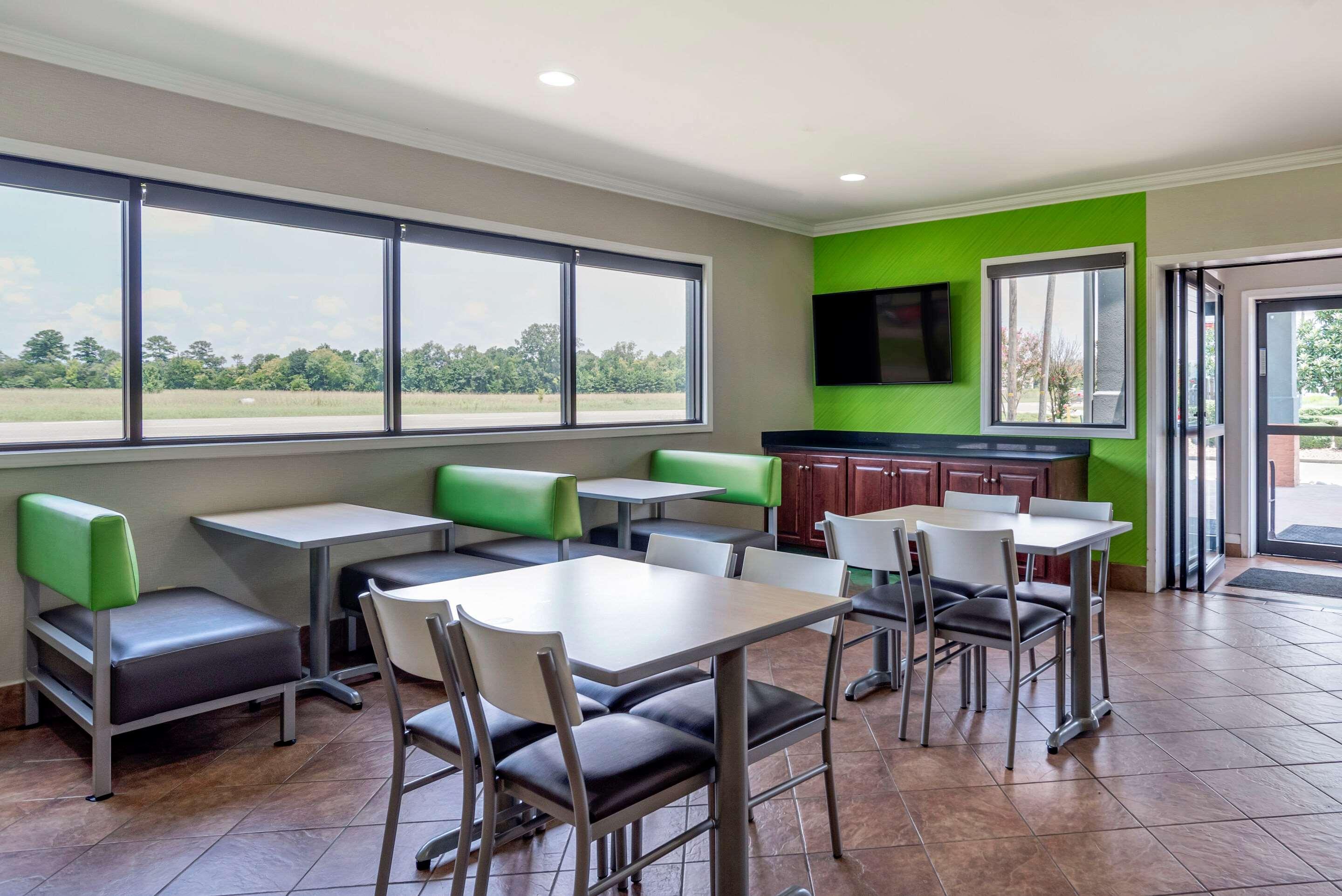 Quality Inn & Suites Demopolis Ngoại thất bức ảnh