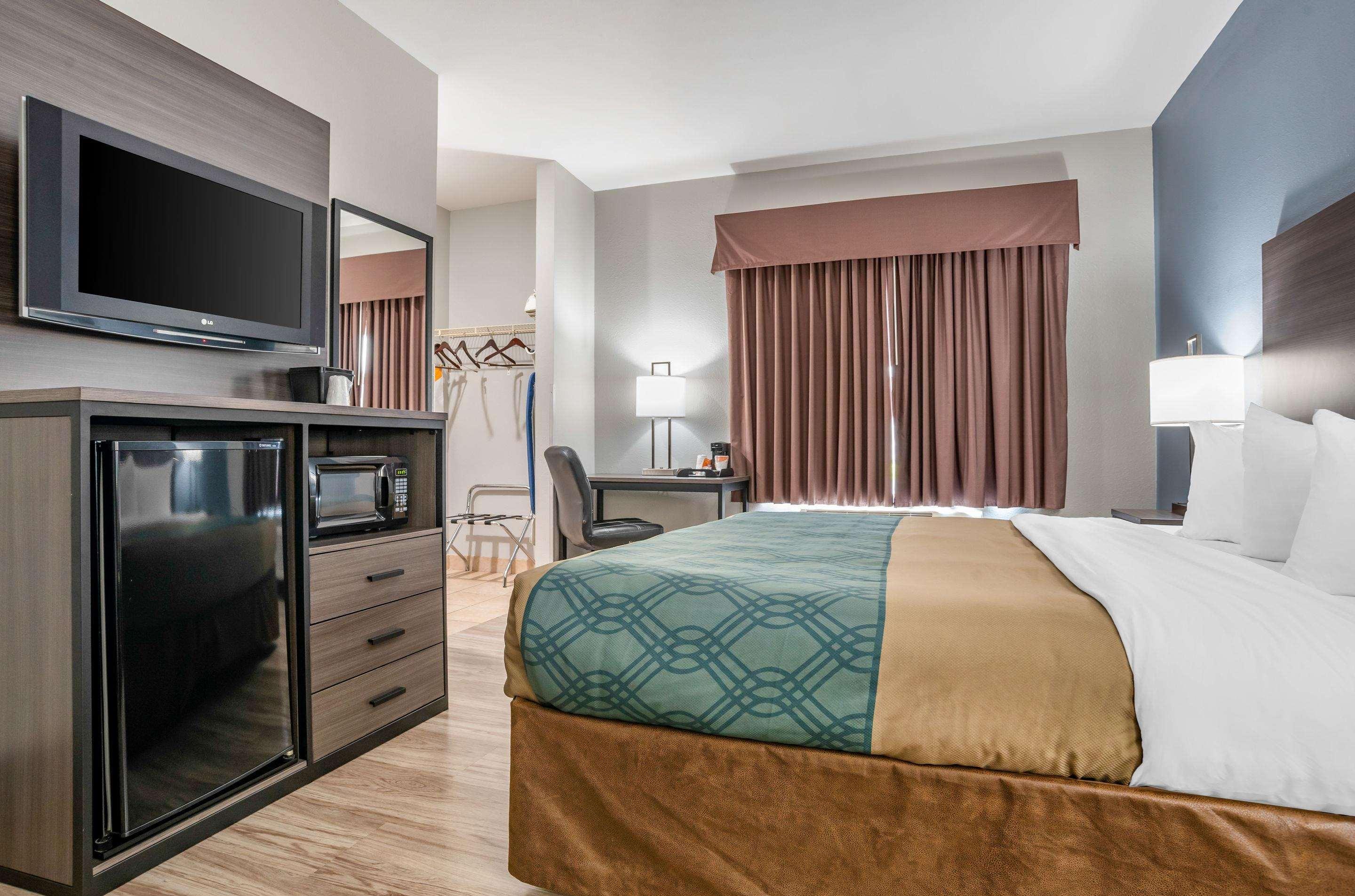Quality Inn & Suites Demopolis Ngoại thất bức ảnh