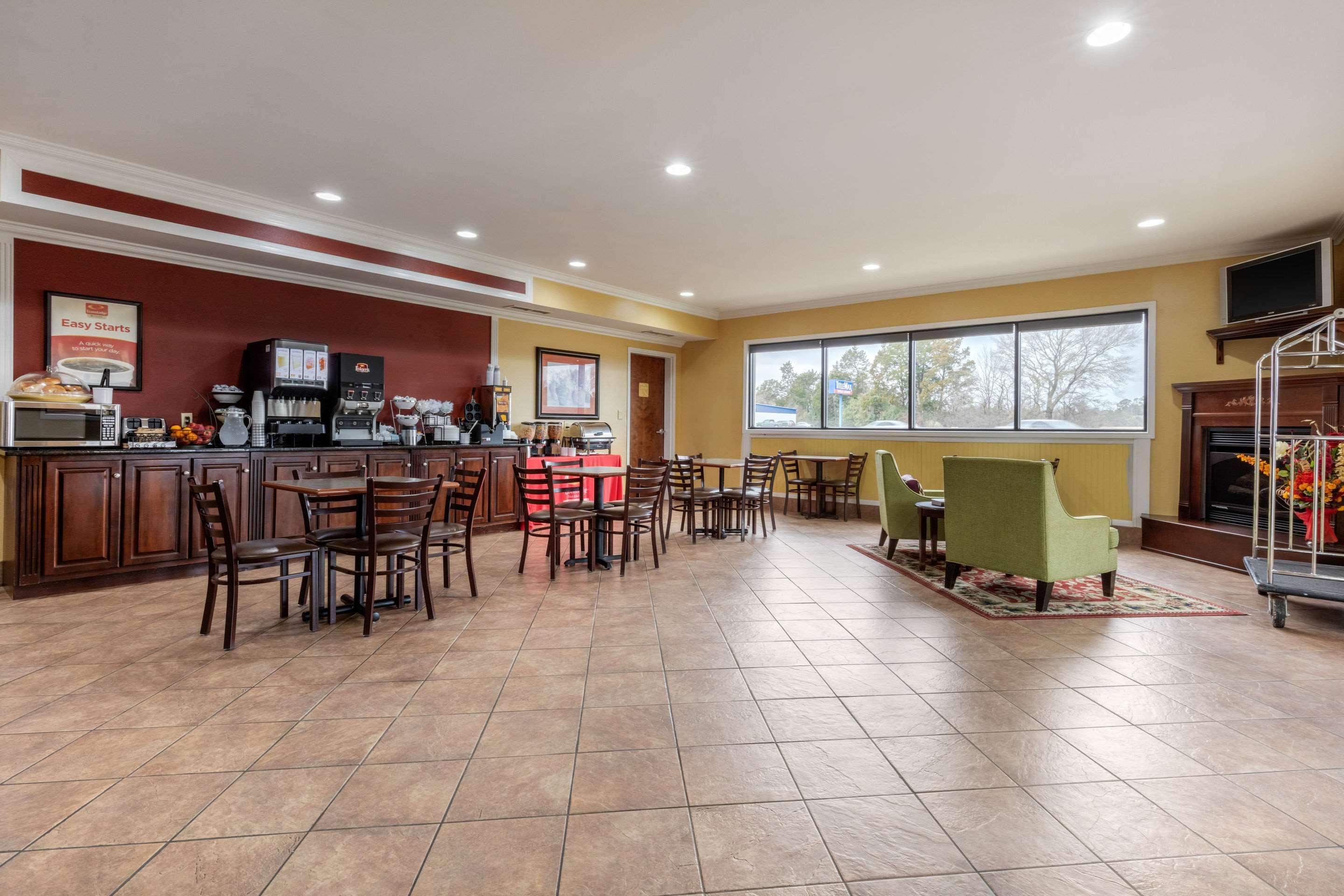 Quality Inn & Suites Demopolis Ngoại thất bức ảnh