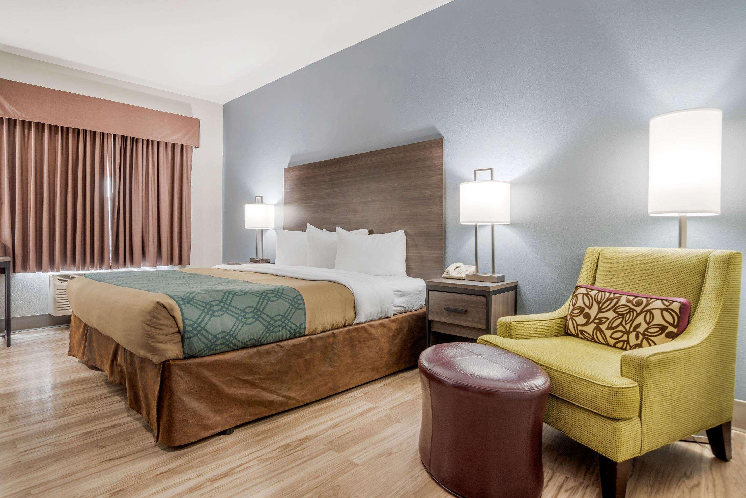 Quality Inn & Suites Demopolis Ngoại thất bức ảnh