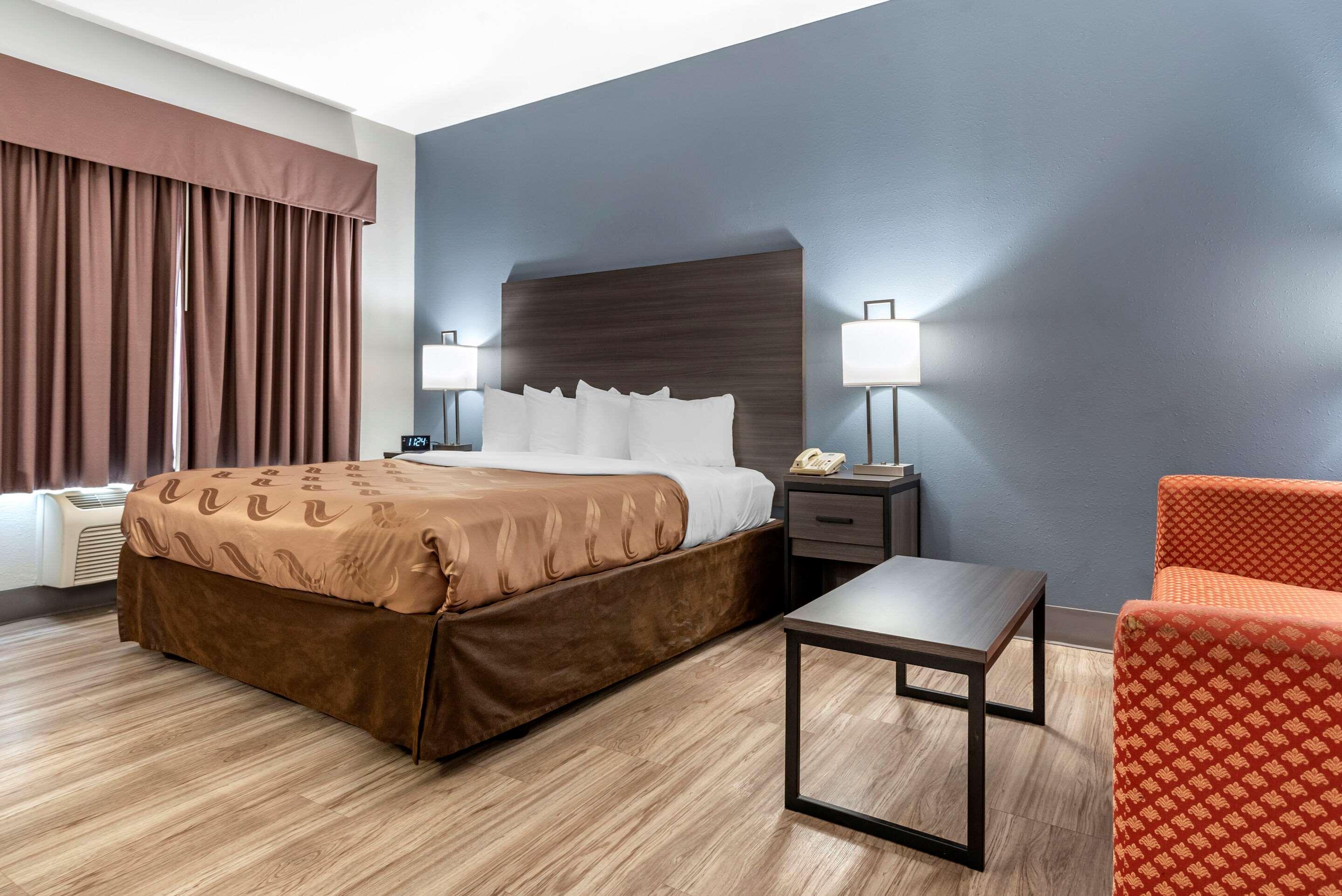 Quality Inn & Suites Demopolis Ngoại thất bức ảnh
