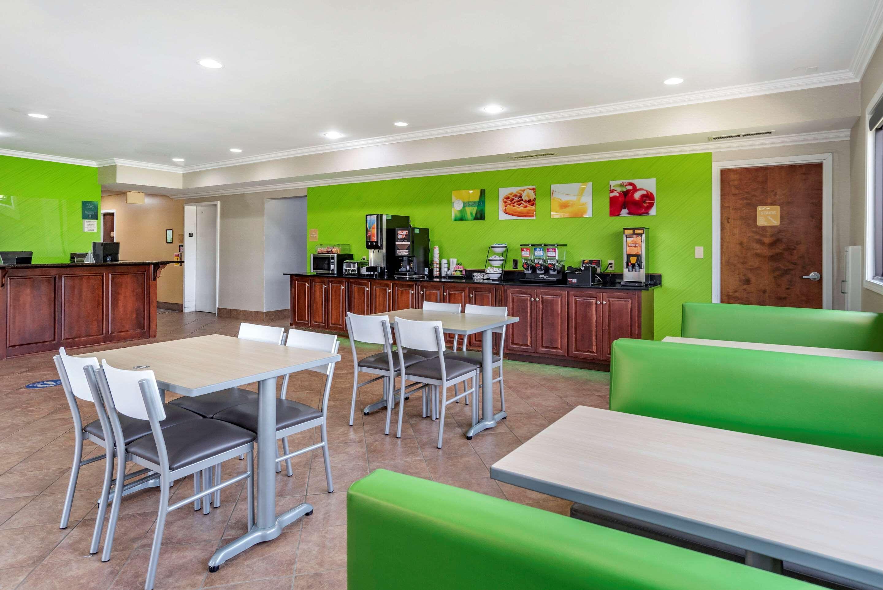 Quality Inn & Suites Demopolis Ngoại thất bức ảnh