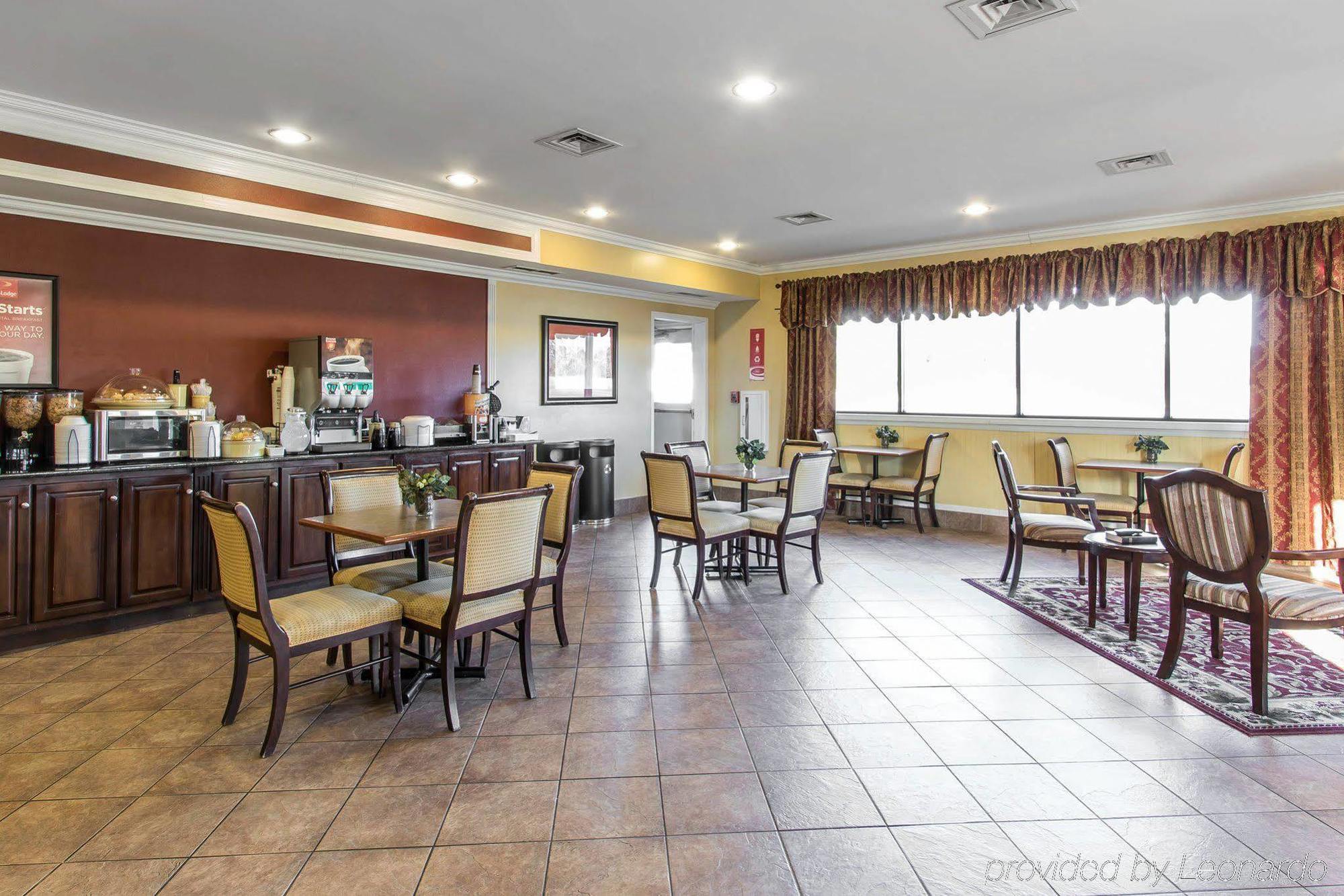 Quality Inn & Suites Demopolis Ngoại thất bức ảnh